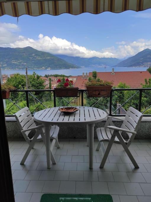 Appartamento Vista Lago Germignaga Buitenkant foto